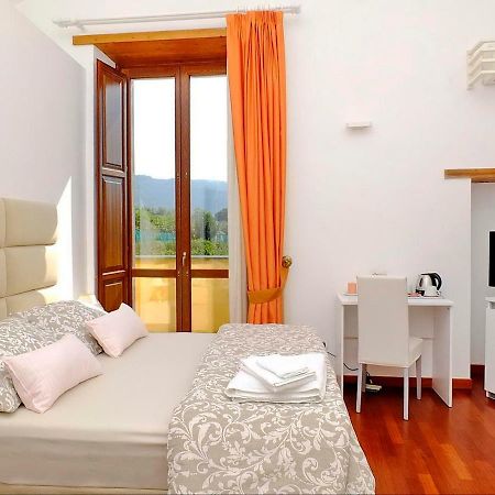 B&B Villa Elisa Meta Buitenkant foto
