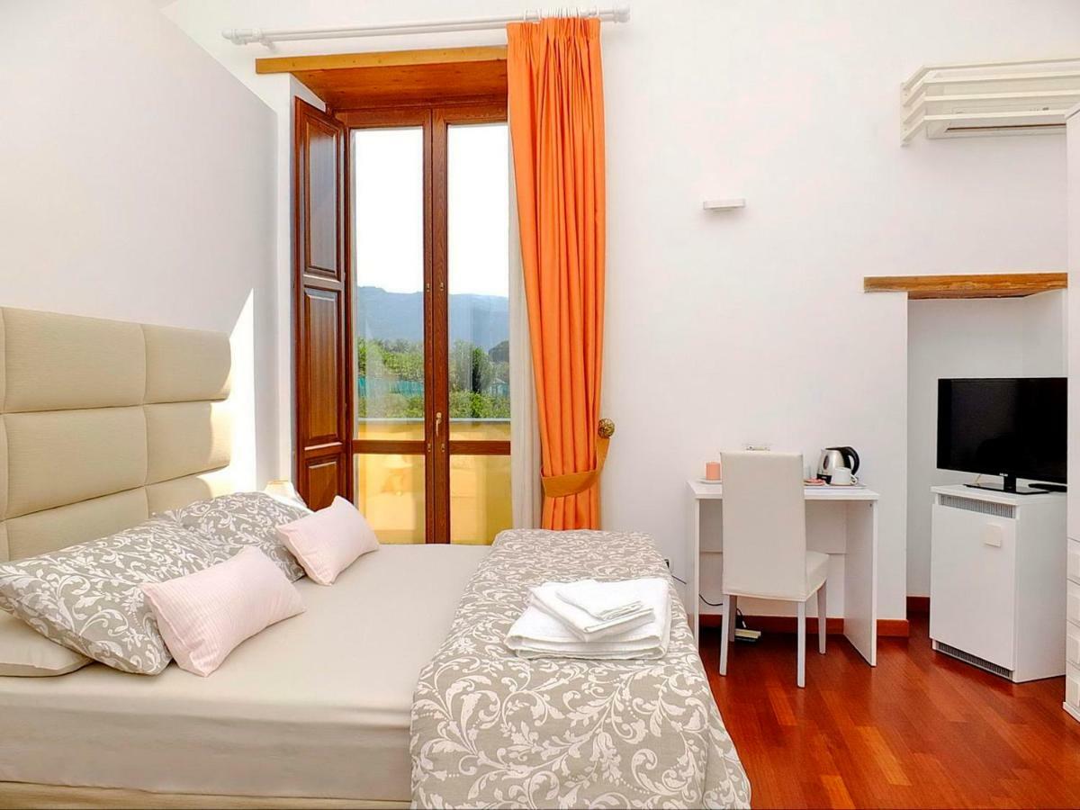 B&B Villa Elisa Meta Buitenkant foto